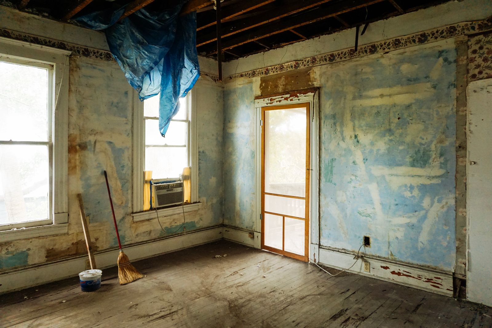 The same room before the renovation